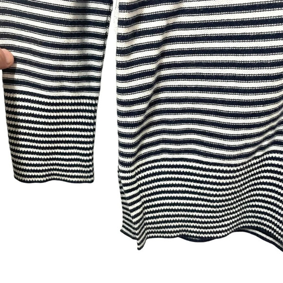 Tommy Hilfiger Women’s V-Neck Striped Pullover Sweater in Navy/White Size S - Picture 4 of 10